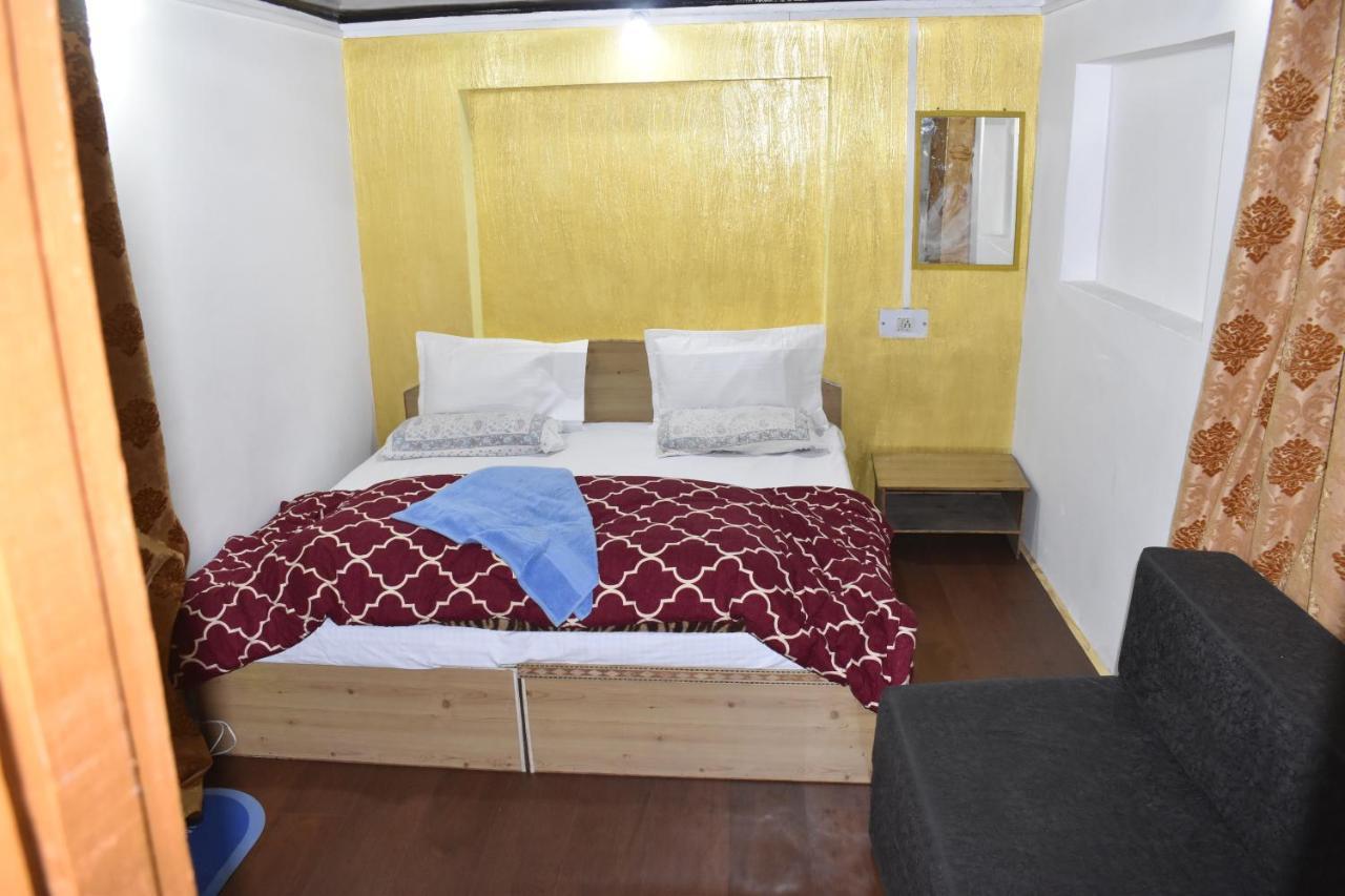 Pahalgām Mir Guest House מראה חיצוני תמונה