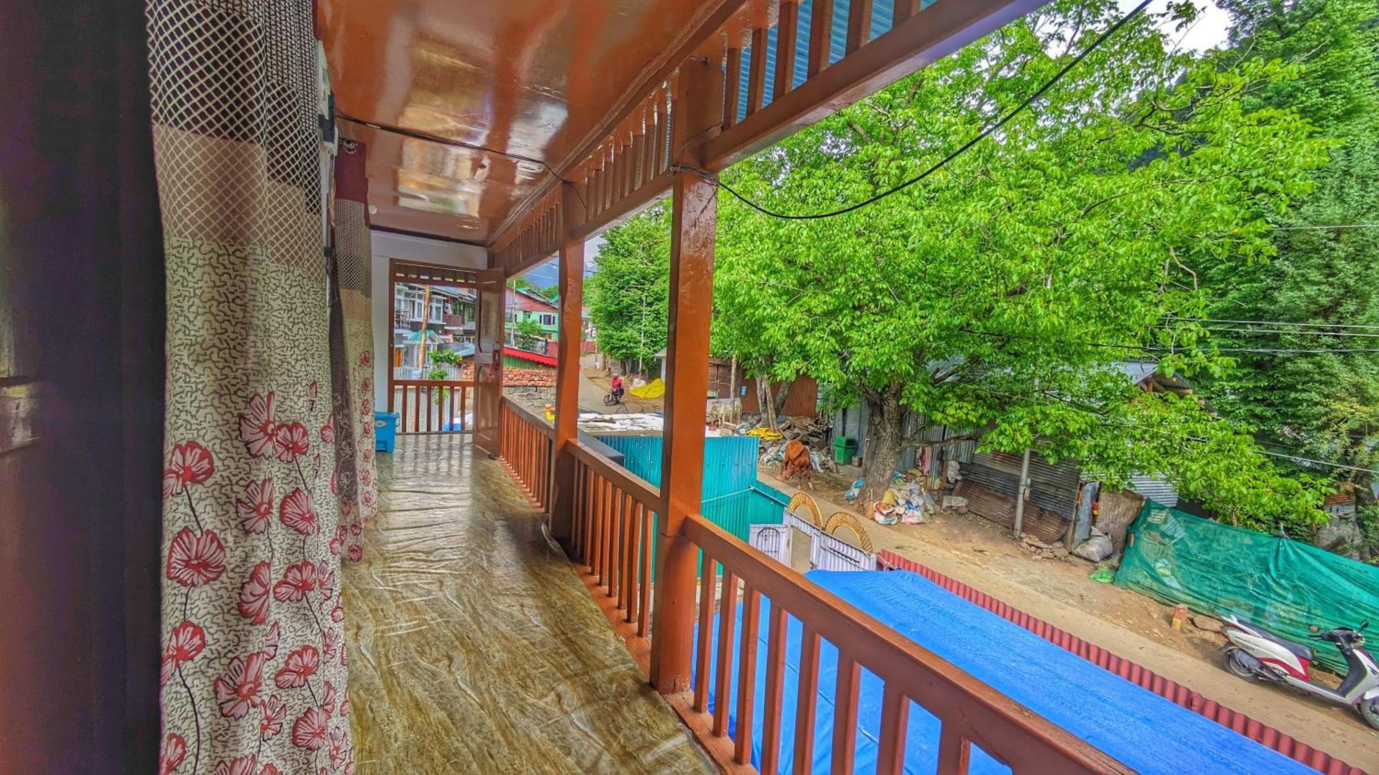 Pahalgām Mir Guest House מראה חיצוני תמונה